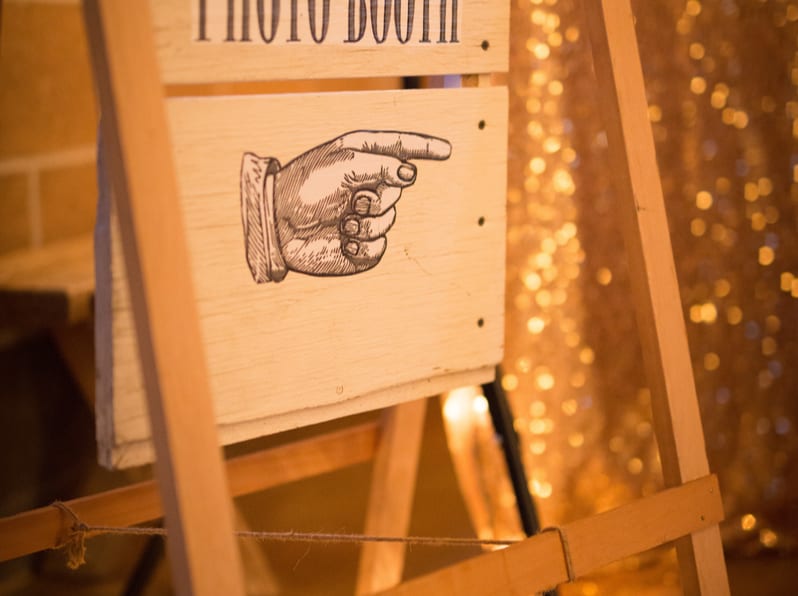 creative photo booth ideas for wedding