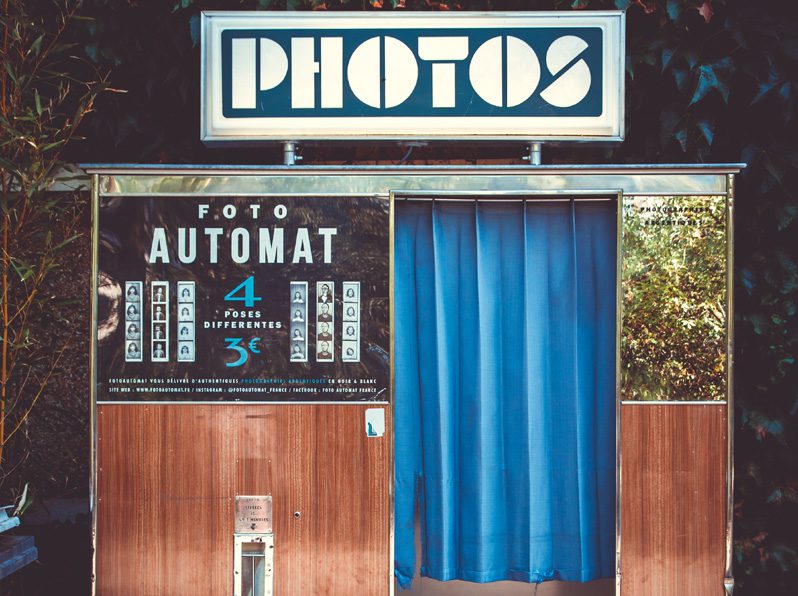 Photoautomat photo booth